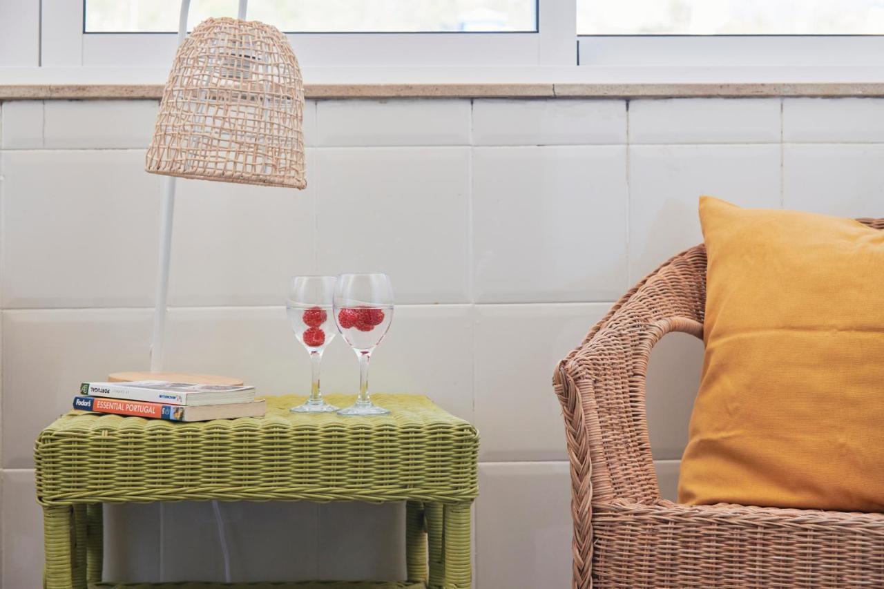 Central & Sunny 2Br Apt Near Beach, By Timecooler Setúbal Zewnętrze zdjęcie