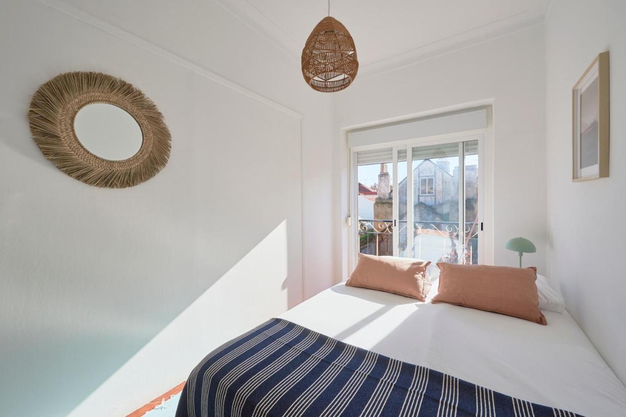 Central & Sunny 2Br Apt Near Beach, By Timecooler Setúbal Zewnętrze zdjęcie