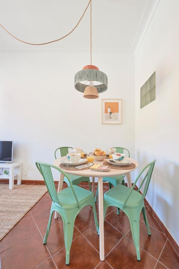 Central & Sunny 2Br Apt Near Beach, By Timecooler Setúbal Zewnętrze zdjęcie